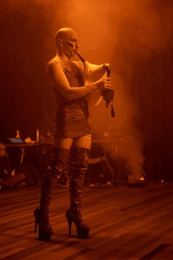 Teker caner portrait berlin school for new dance development amsterdam photo nellie de boer ahmet ogut